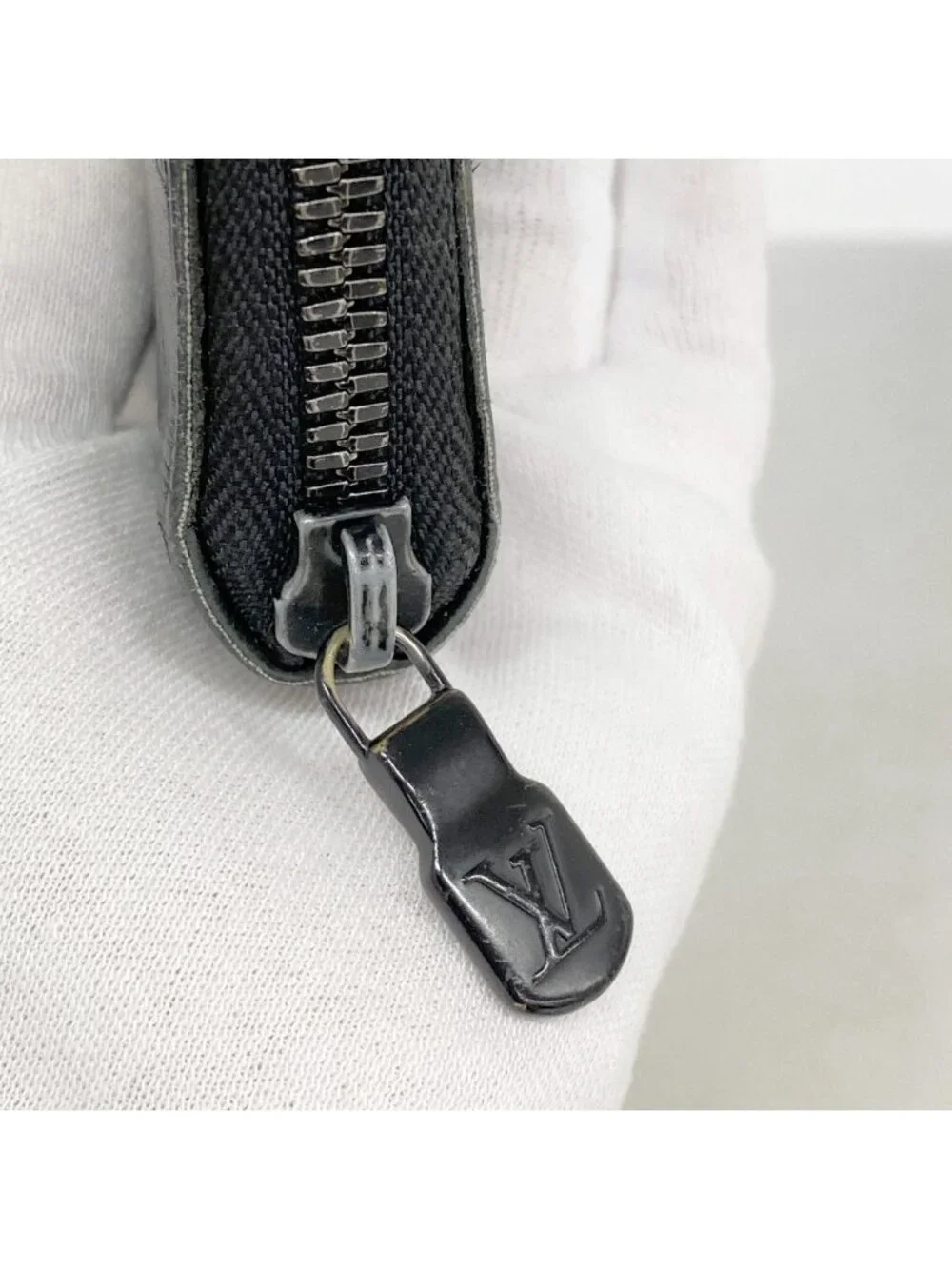 Louis Vuitton Wallet Monogram Shadow Zippy Vertical Black